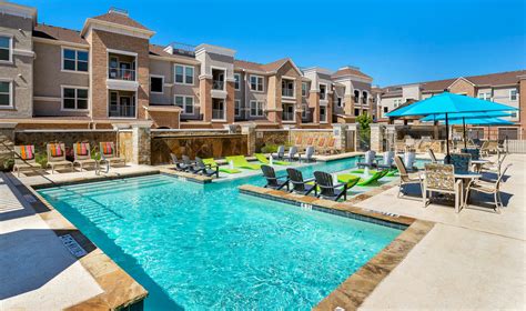 lakeside townhomes flower mound.